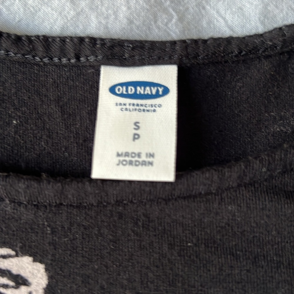 Old Navy black floral dress. Size small - Picture 2 of 2